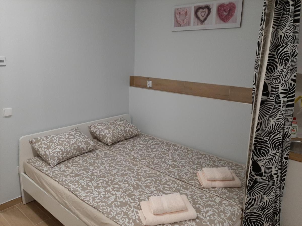 Apartment Cherry Bratislava & Free Parking Экстерьер фото